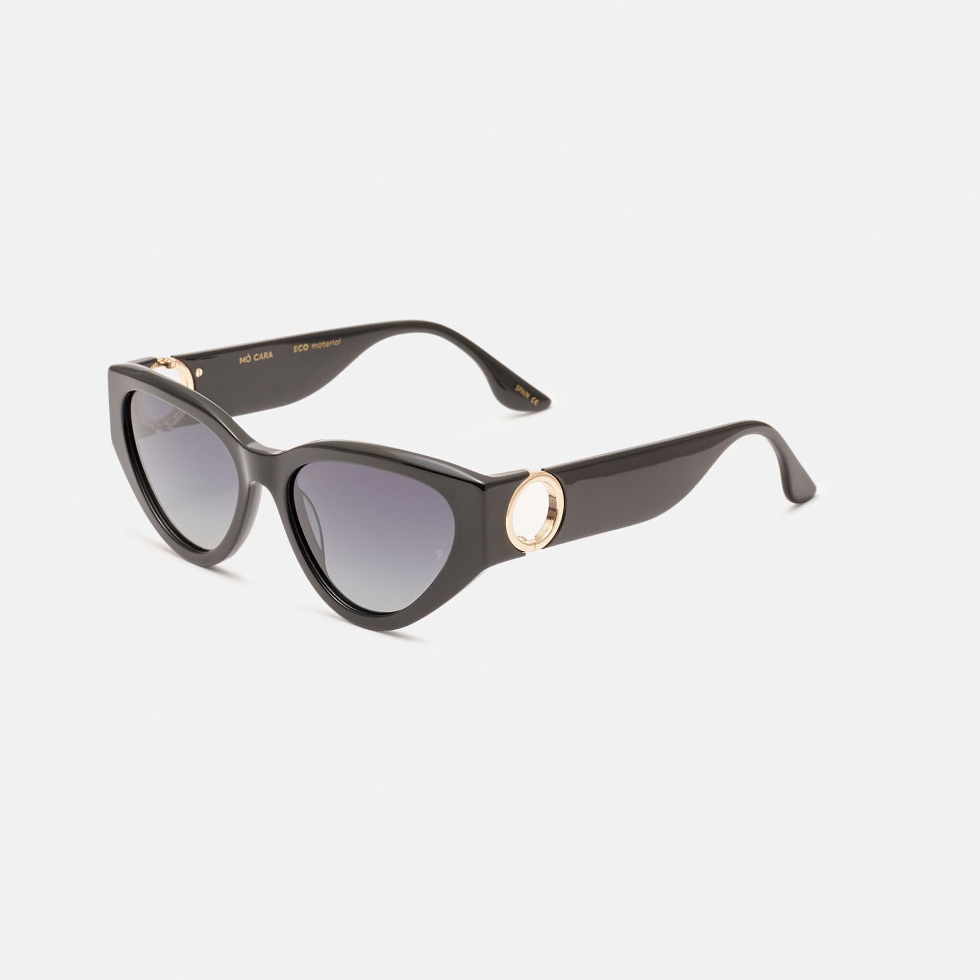 FRONT ROUW CARA SUN