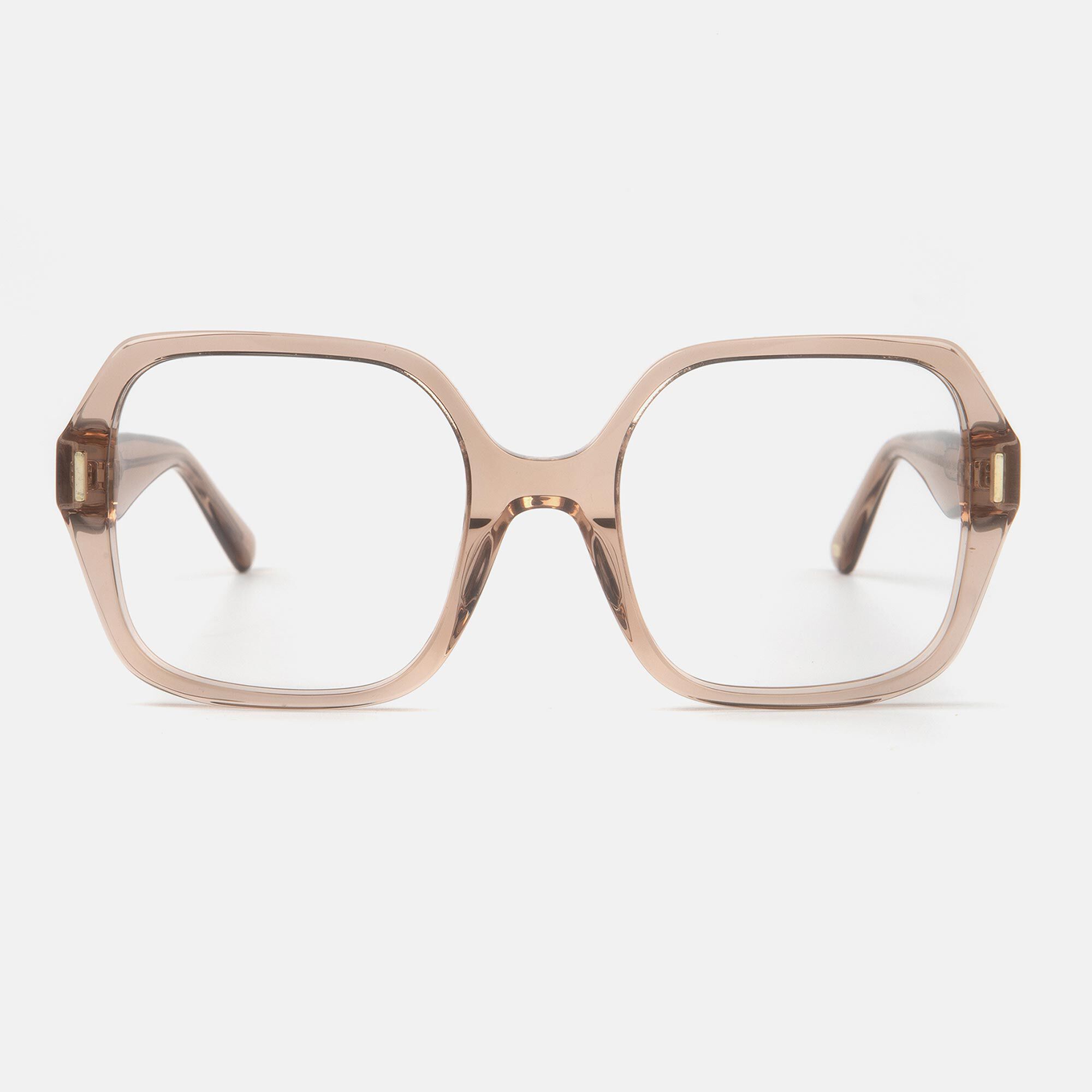 FRONT ROUW ROSIE ON