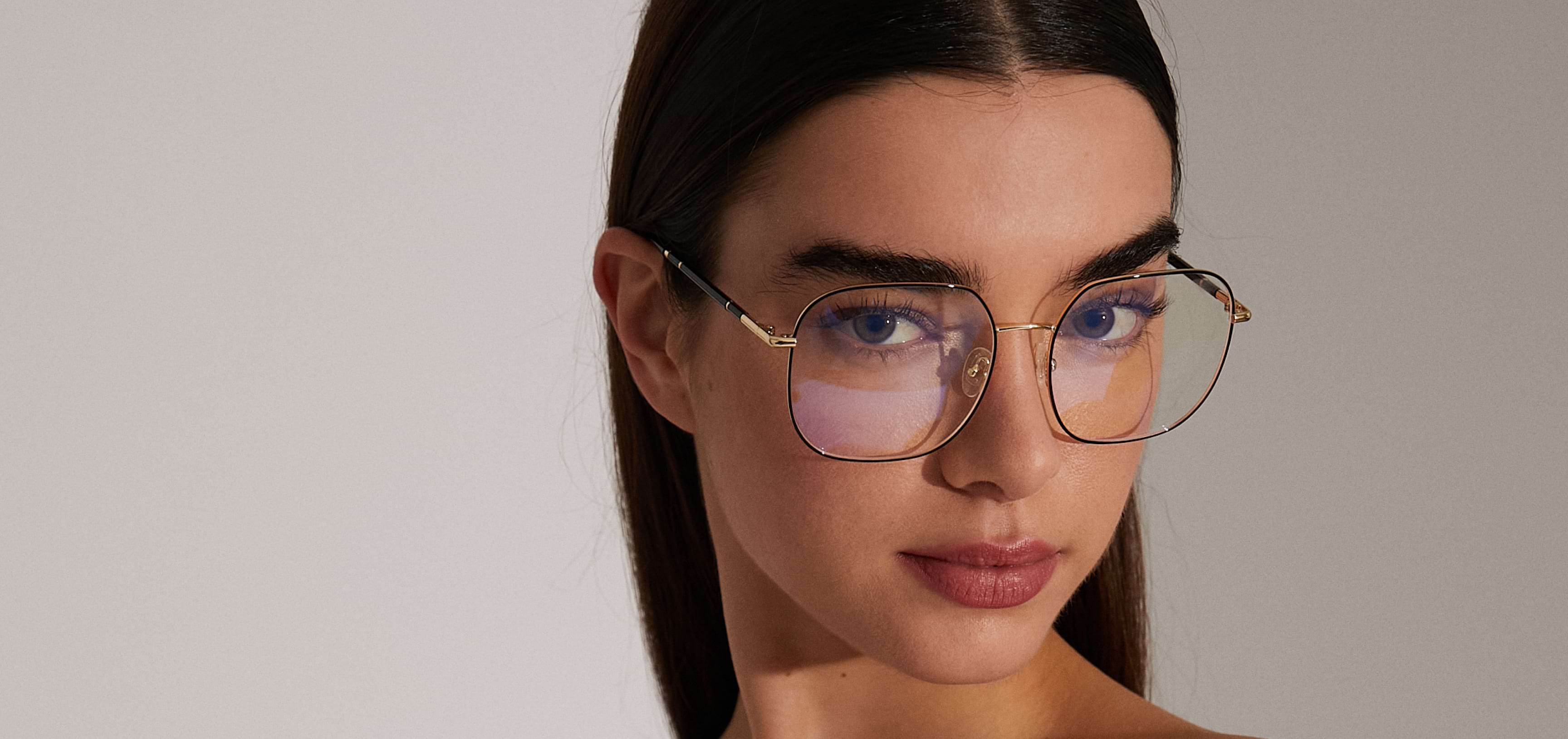 A x SPSM-Chica avec les lunettes de la collection